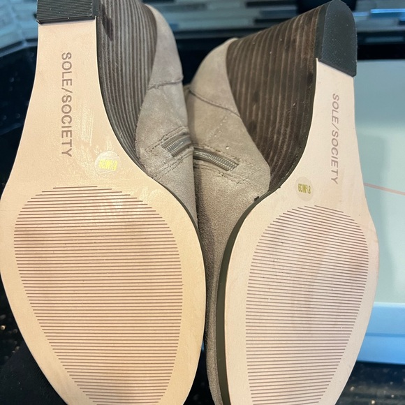 NIB Sole Society Peytal Wedge Booties - Picture 4 of 4